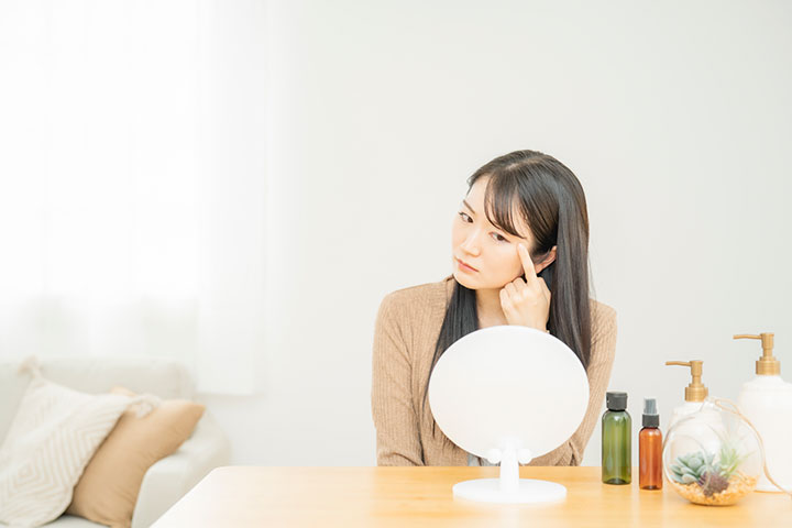 眼瞼下垂のセルフチェック