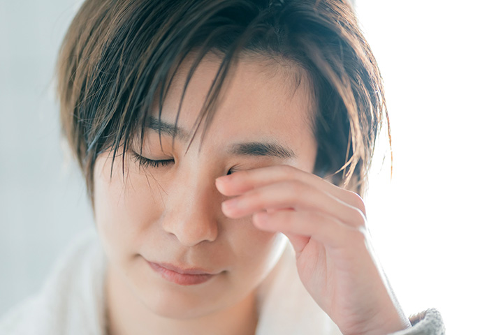 二重整形で痛いと感じる場面とは