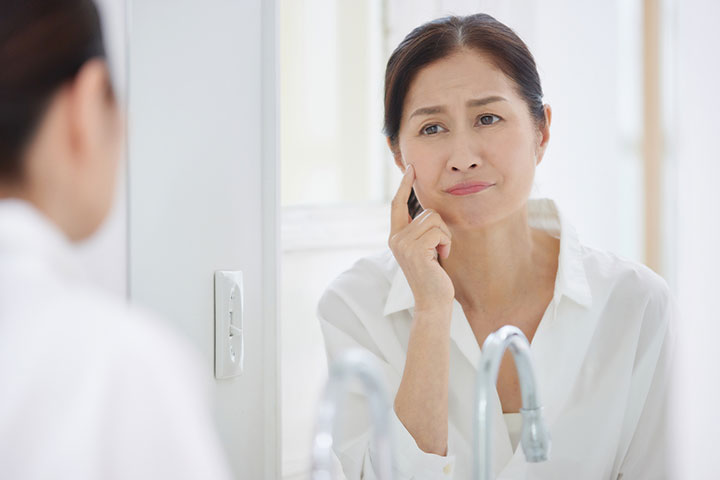 美容整形術に置けるまぶたのシワやたるみ解消方法